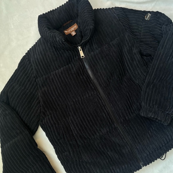 SOLD - Picture 4 of 11